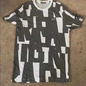 Grey Nike t-shirt